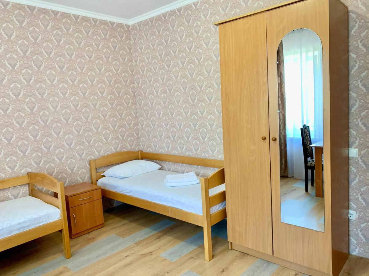 Мини-гостиница Три Коня Переяслав-Хмельницкий Экстерьер фото